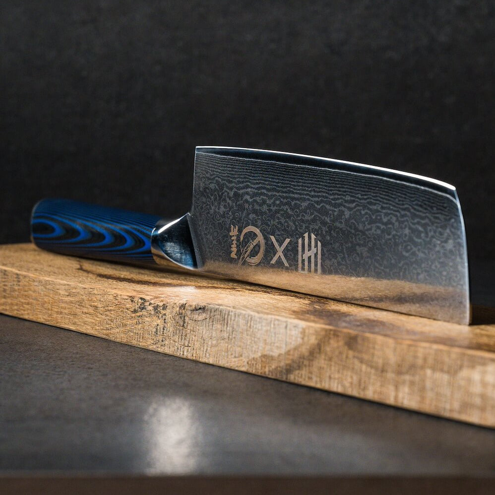 Hakku Aoi hackkniv