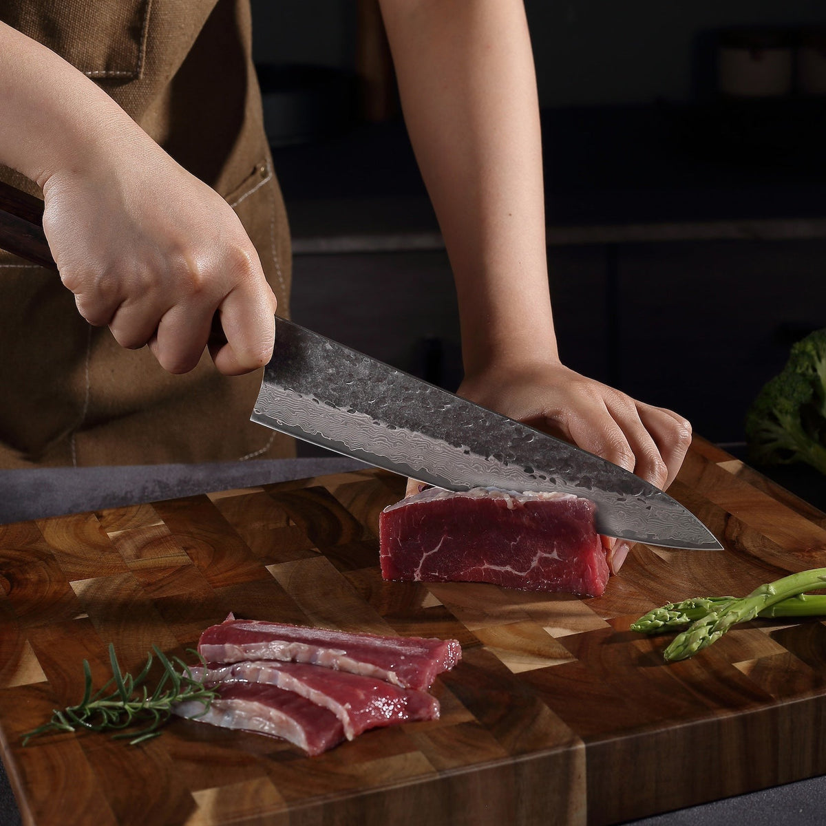Shikku kockkniv + Gratis Santoku