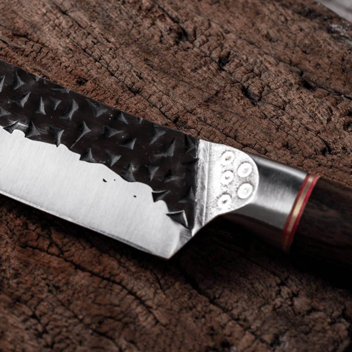 Kockkniv med damastdesign